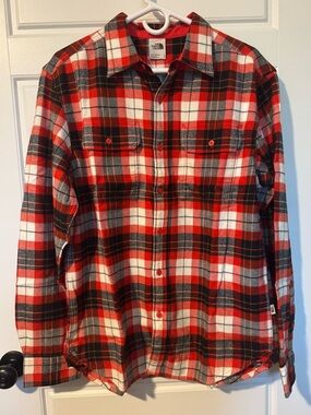NWT The North Face Arroyo Cotton Flannel Button-Down, Red Plaid, Size Medium